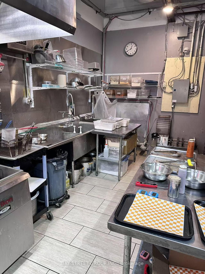 1050 King St W, Hamilton, L8S 1L5 | Image 2