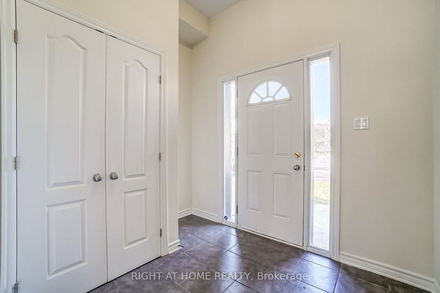 1074 Northgraves Crescent