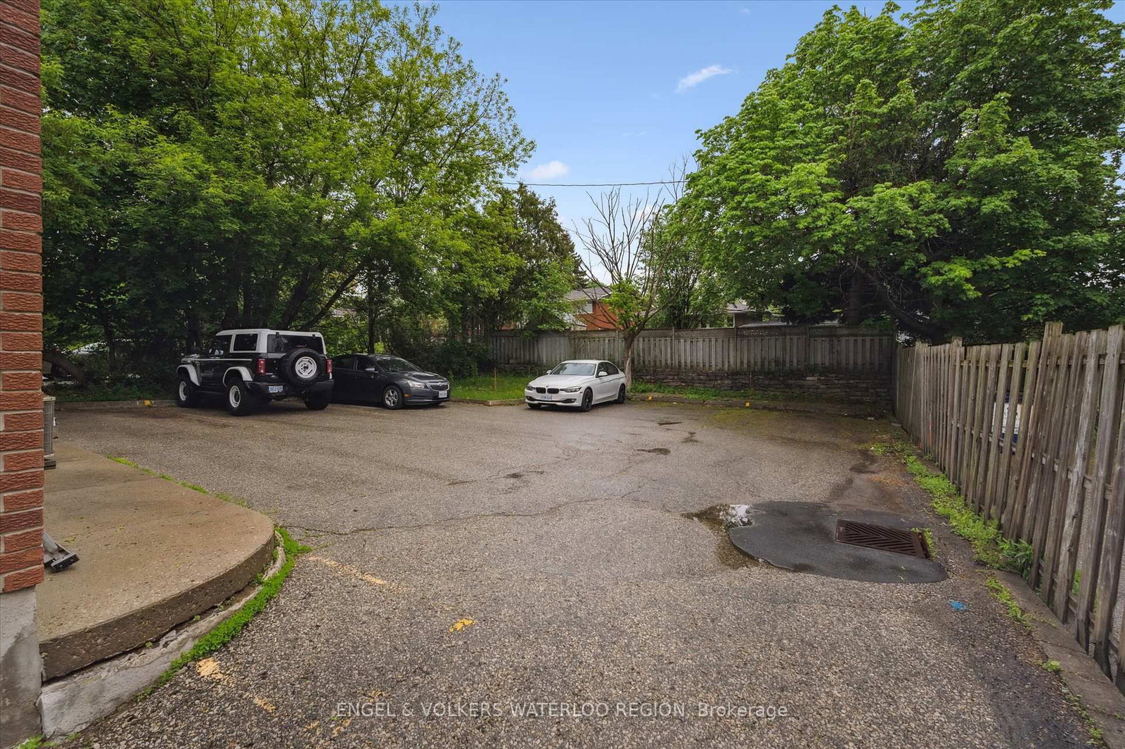 155 University Avenue E - Photo 15