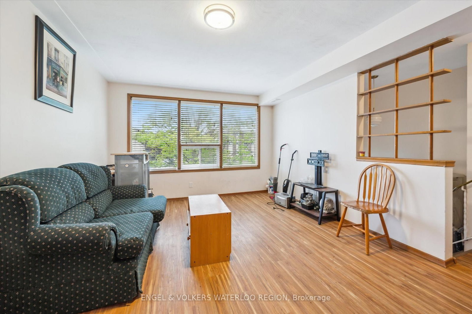 155 University Avenue E - Photo 18