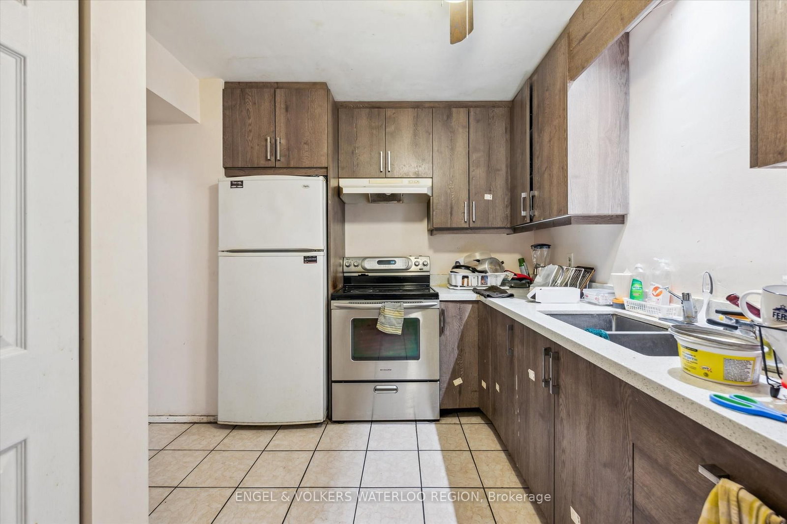 155 University Avenue E - Photo 19