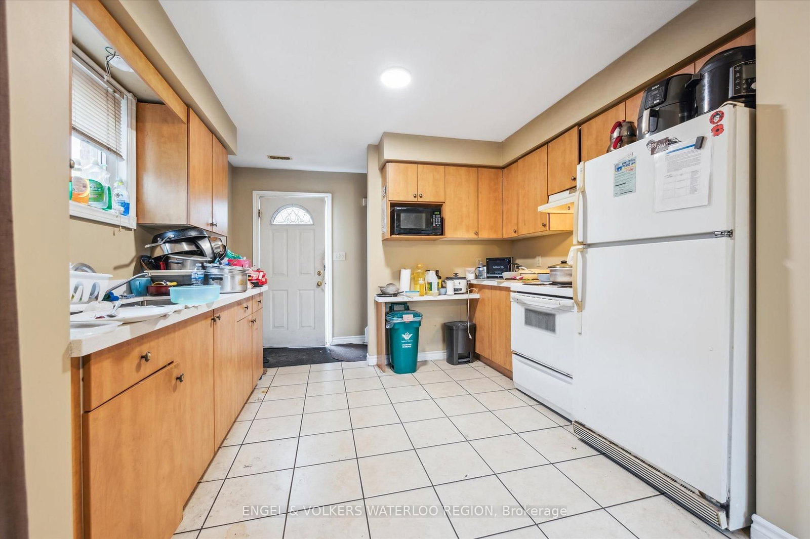 155 University Avenue E - Photo 32