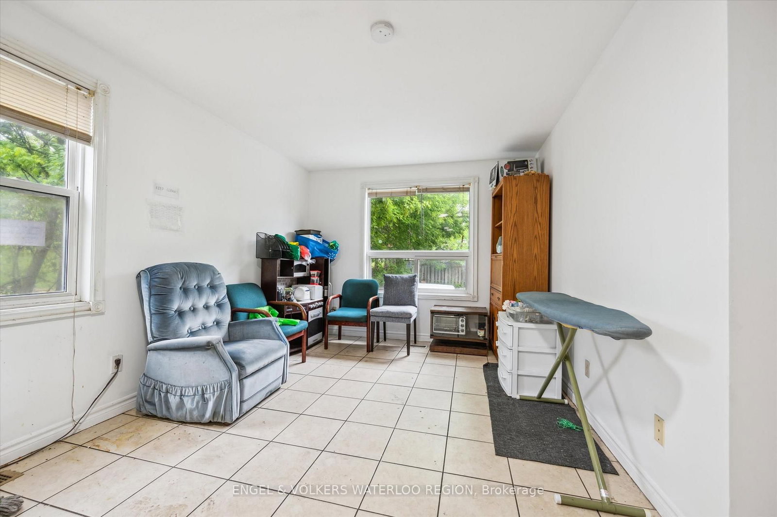 155 University Avenue E - Photo 36