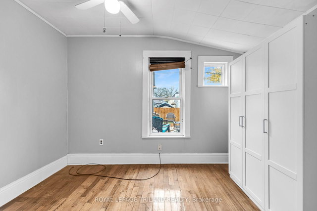 B - 101 Scott Street