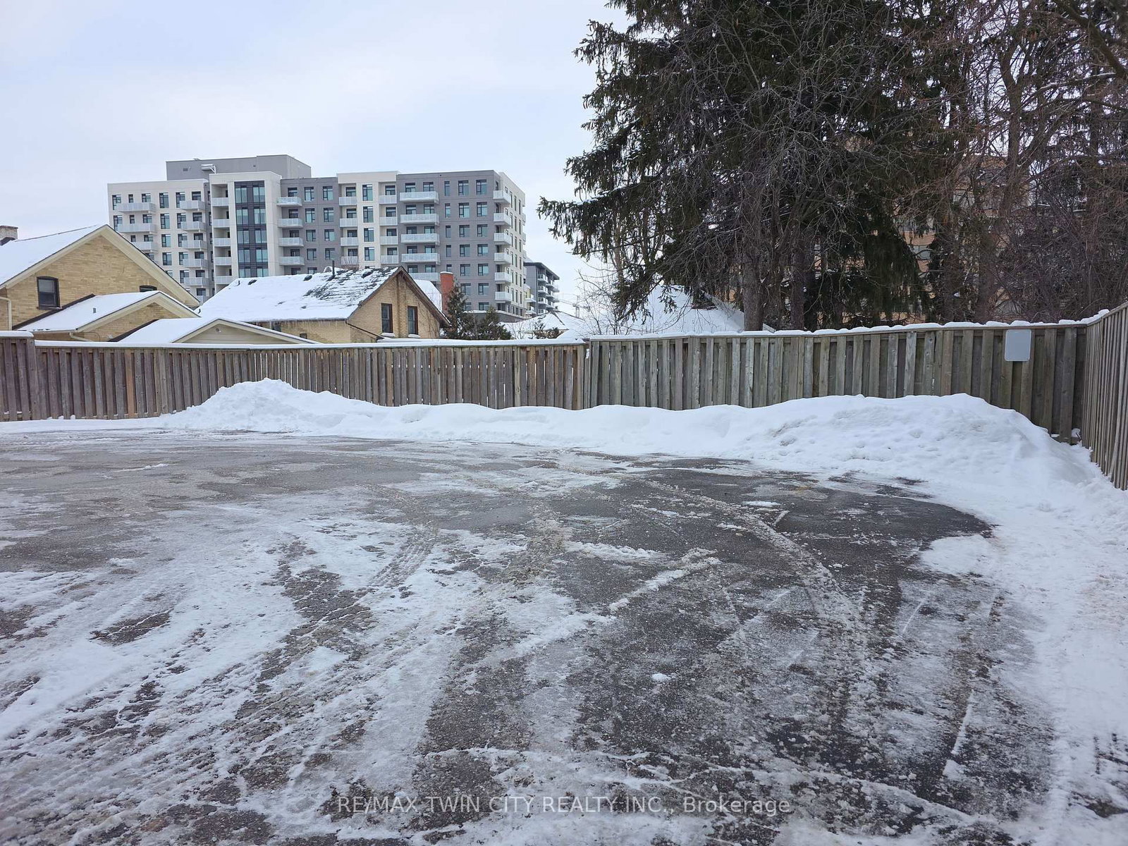 17 Irvin Street - Photo 3