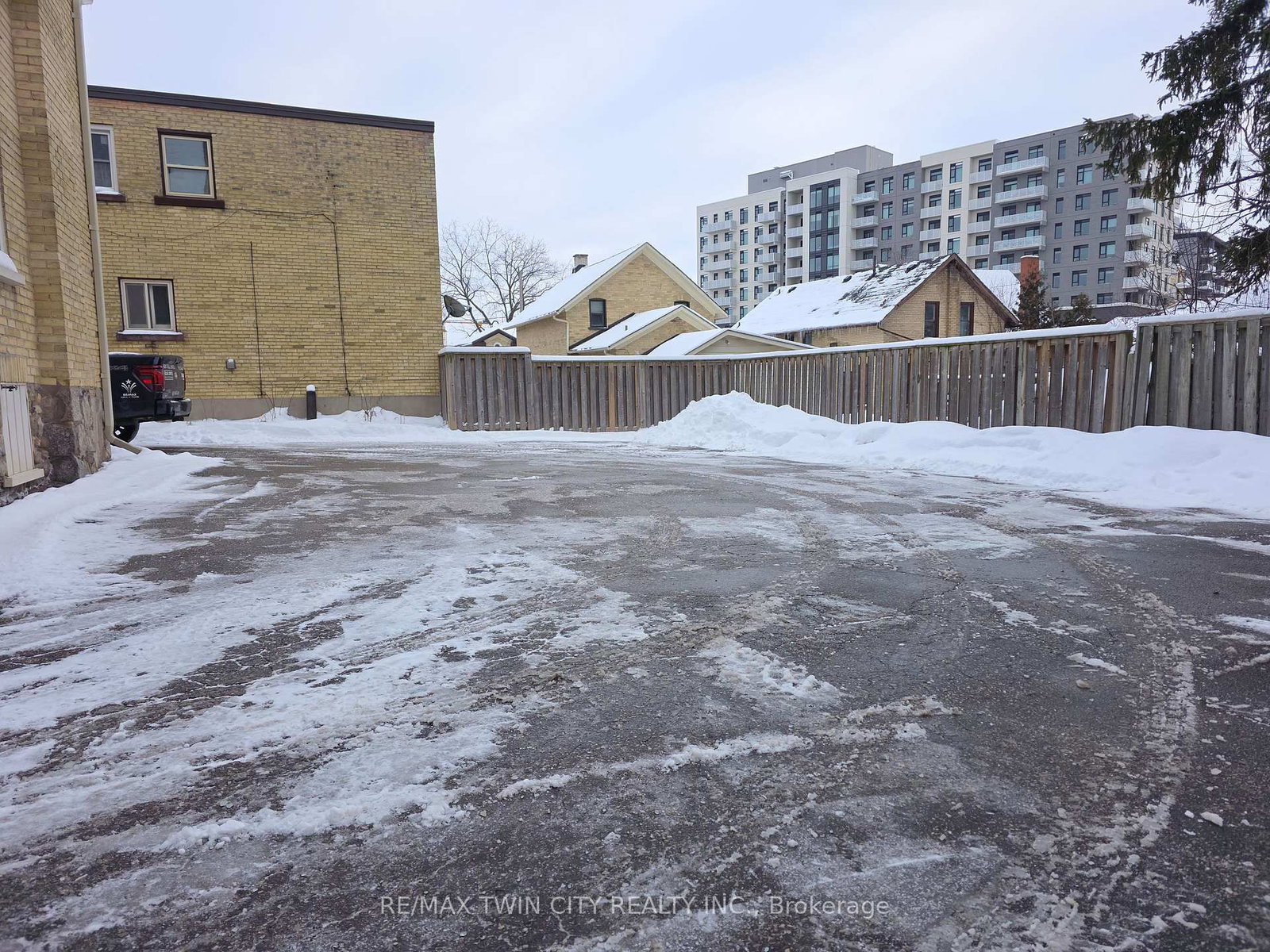 17 Irvin Street - Photo 4