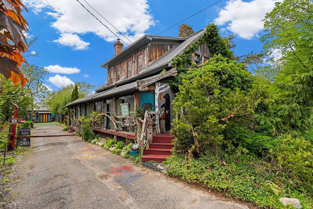 4034 Victoria Avenue