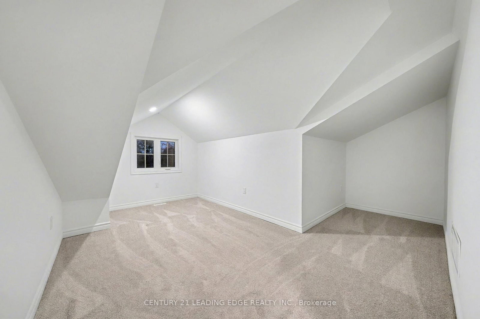 8 Turnberry Court - Photo 32