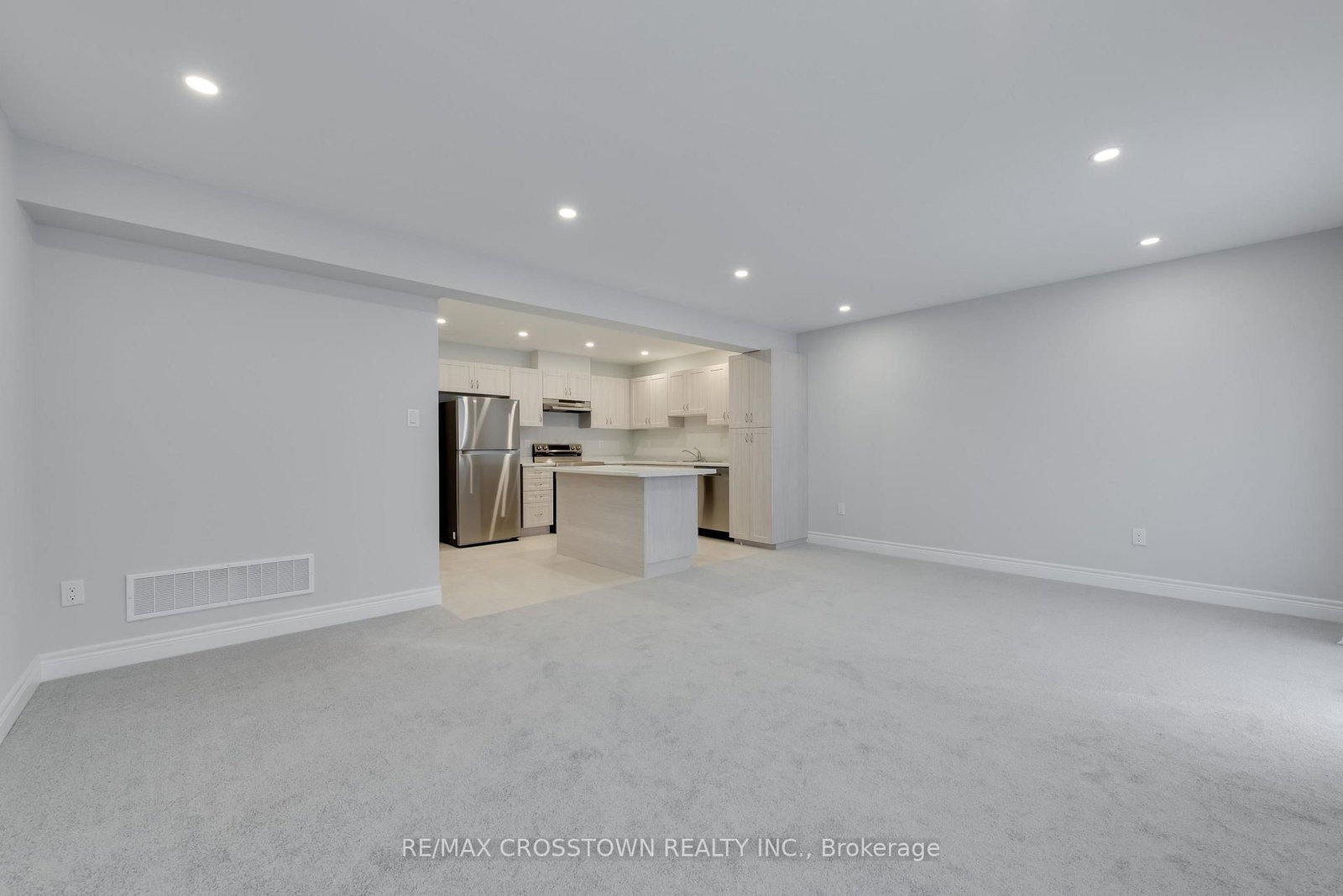 Townhouse for sale at 22 McConnell Crescent, Bracebridge, Ontario, P1L 0N7 - Macaulay - MLS: X12708562