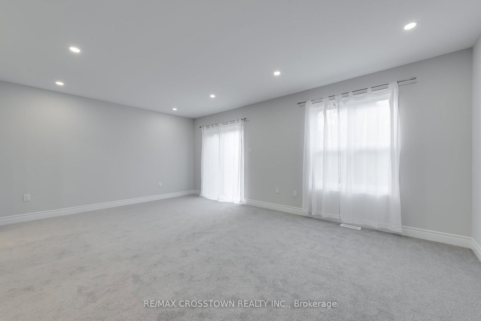 Townhouse for sale at 22 McConnell Crescent, Bracebridge, Ontario, P1L 0N7 - Macaulay - MLS: X12708562