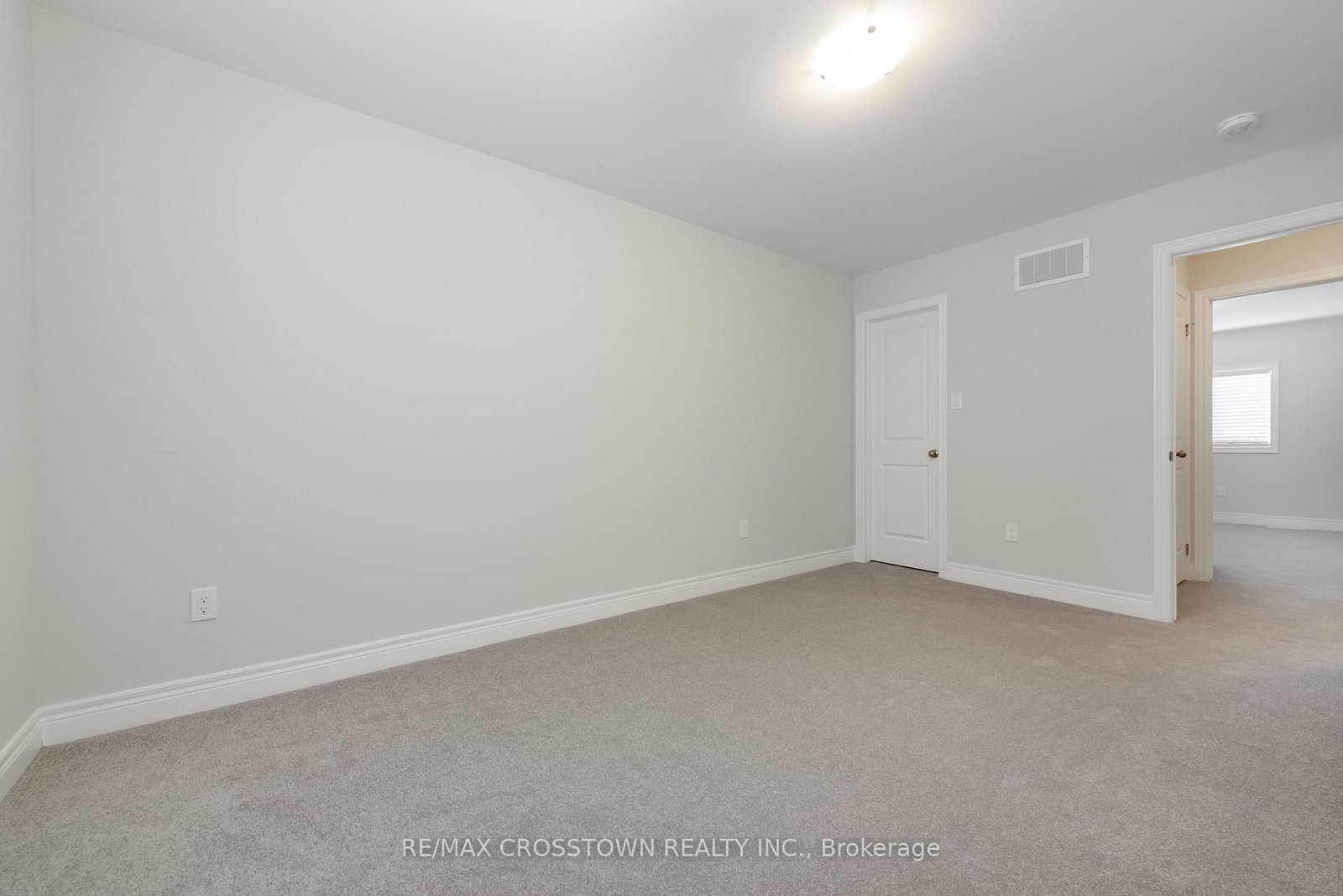 Townhouse for sale at 22 McConnell Crescent, Bracebridge, Ontario, P1L 0N7 - Macaulay - MLS: X12708562