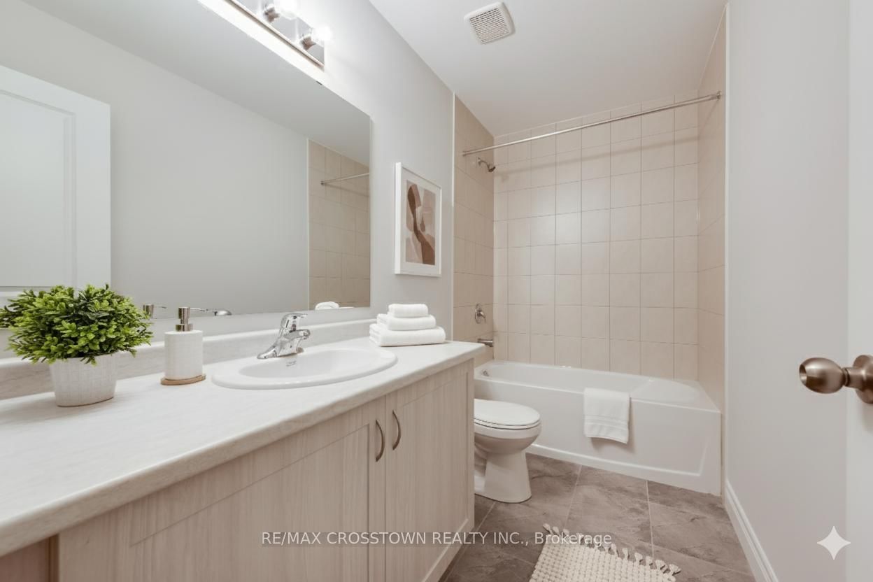 Townhouse for sale at 22 McConnell Crescent, Bracebridge, Ontario, P1L 0N7 - Macaulay - MLS: X12708562