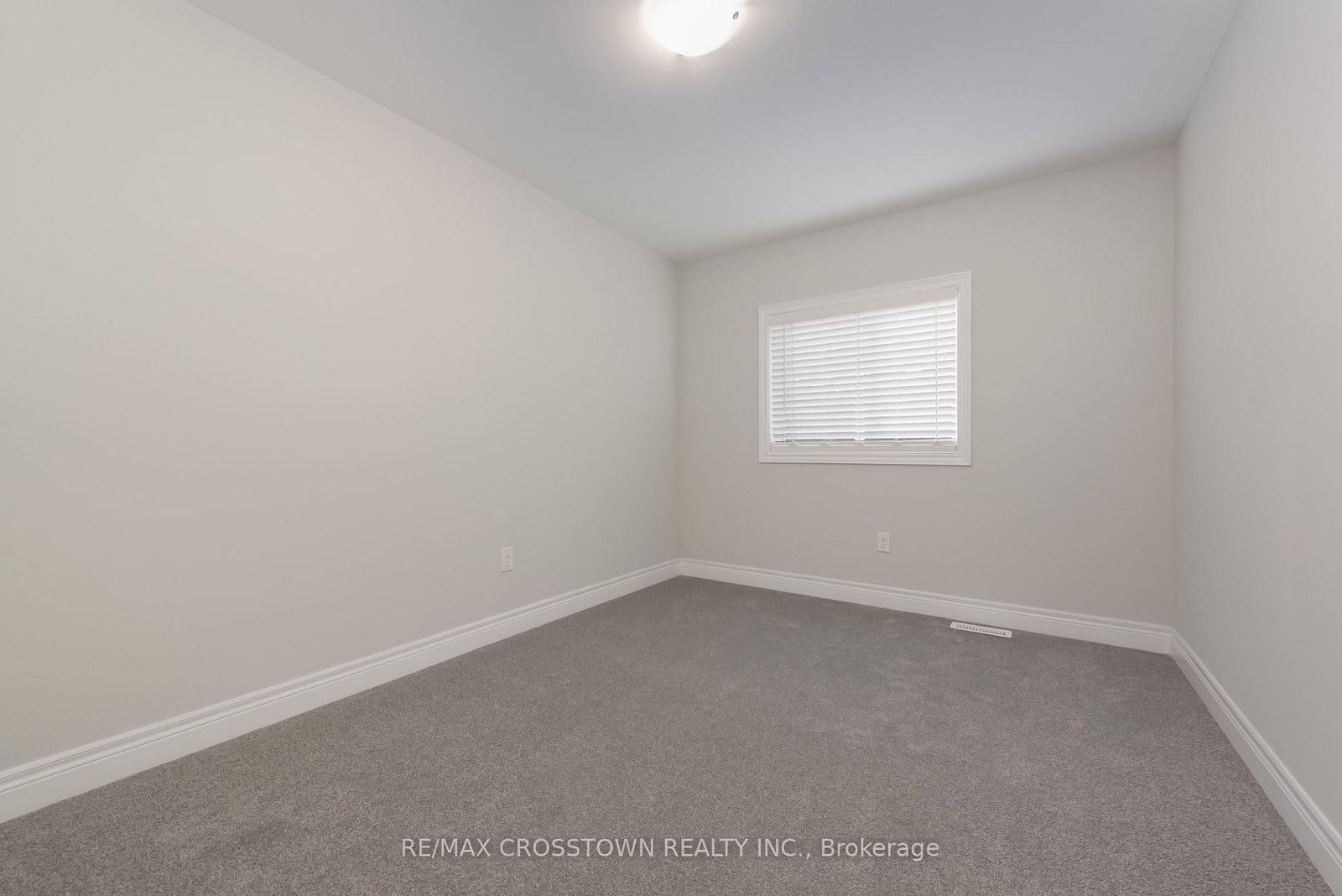 Townhouse for sale at 22 McConnell Crescent, Bracebridge, Ontario, P1L 0N7 - Macaulay - MLS: X12708562