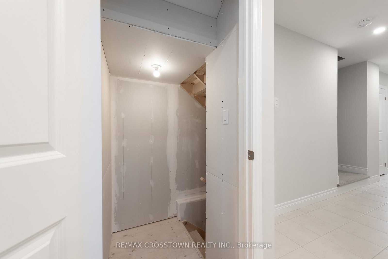 Townhouse for sale at 22 McConnell Crescent, Bracebridge, Ontario, P1L 0N7 - Macaulay - MLS: X12708562