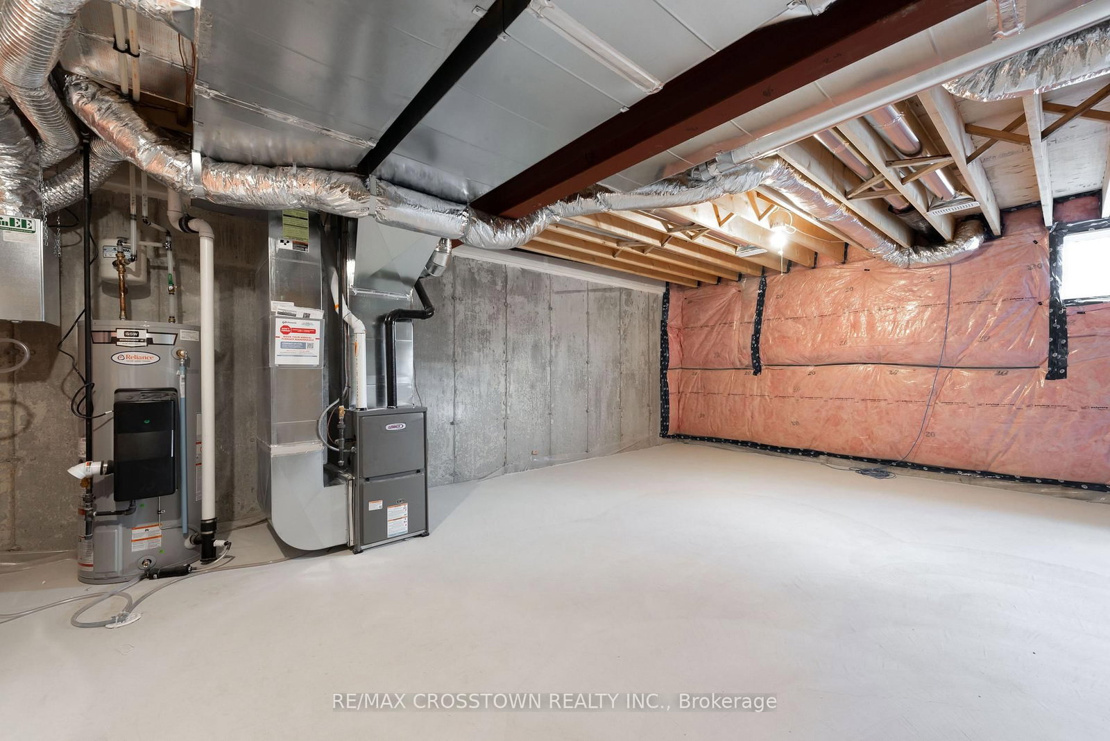 Townhouse for sale at 22 McConnell Crescent, Bracebridge, Ontario, P1L 0N7 - Macaulay - MLS: X12708562