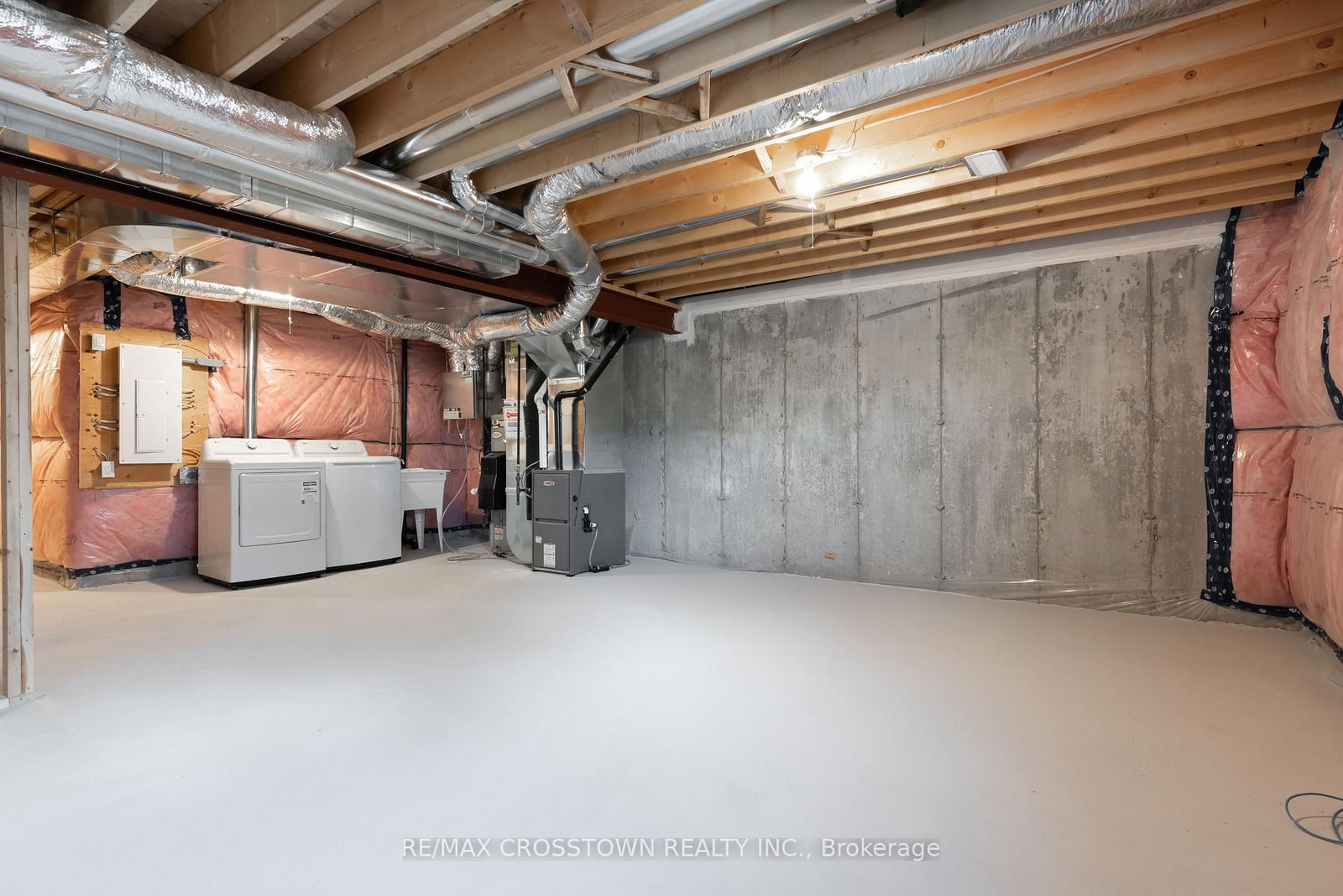 Townhouse for sale at 22 McConnell Crescent, Bracebridge, Ontario, P1L 0N7 - Macaulay - MLS: X12708562