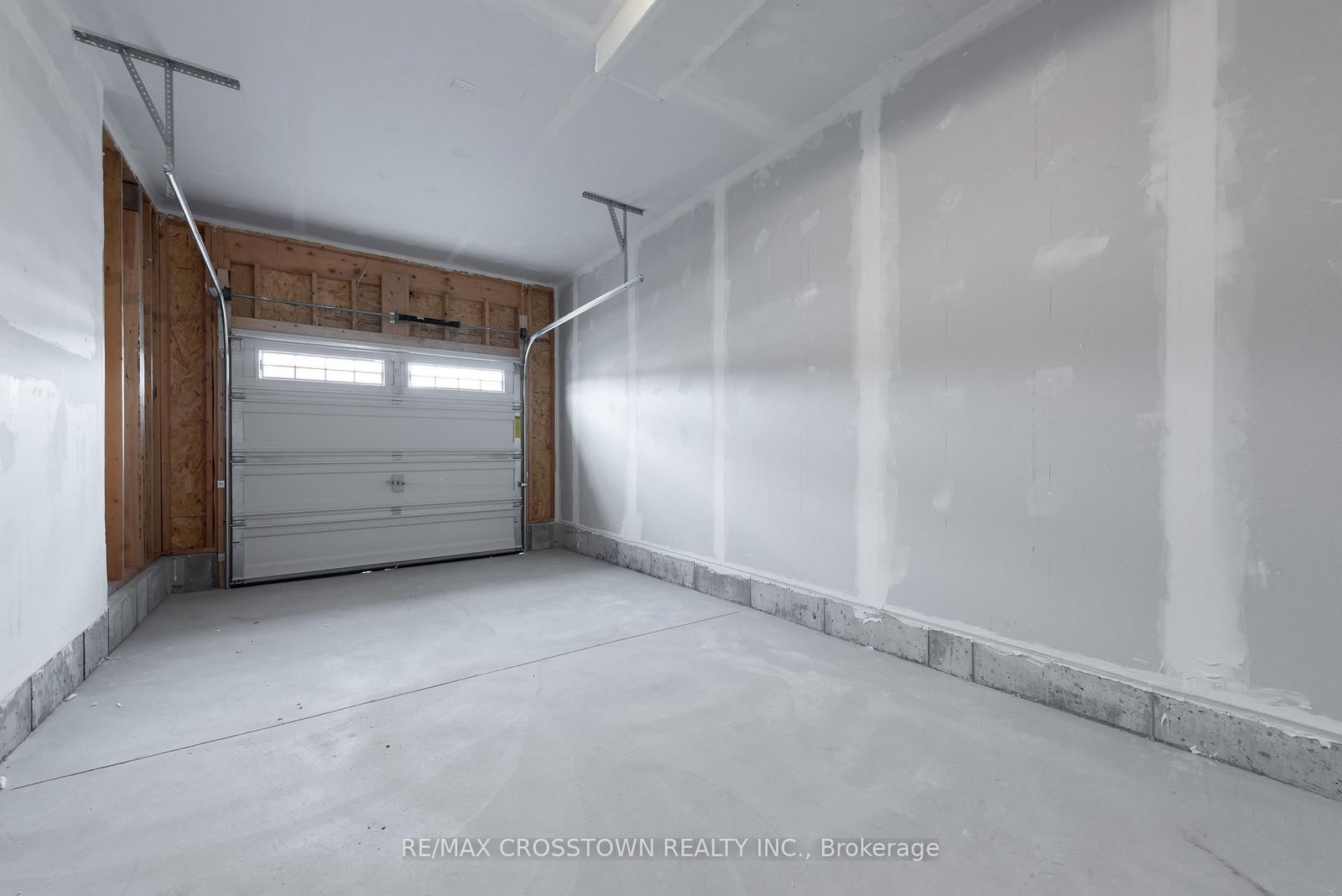 Townhouse for sale at 22 McConnell Crescent, Bracebridge, Ontario, P1L 0N7 - Macaulay - MLS: X12708562