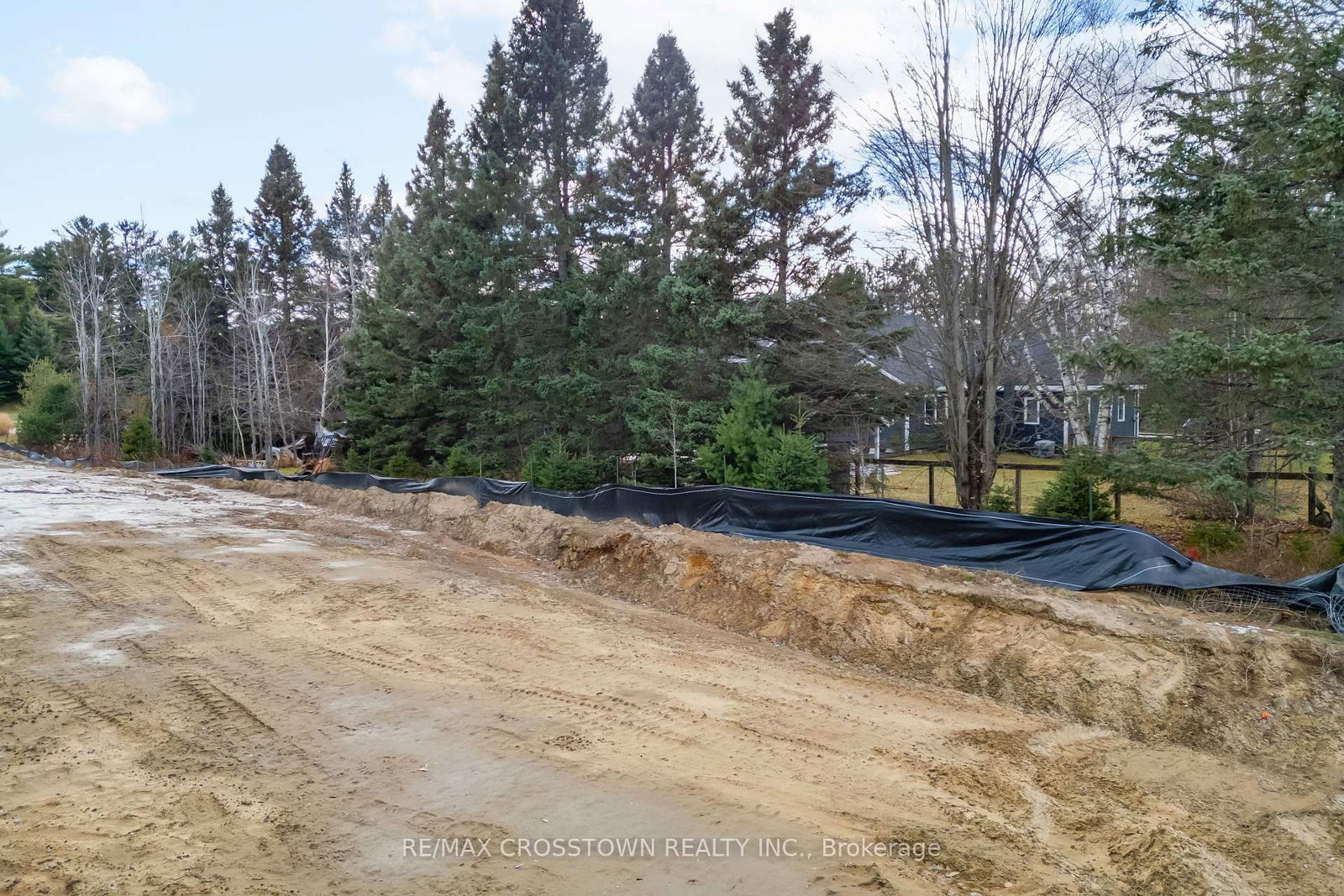 Townhouse for sale at 22 McConnell Crescent, Bracebridge, Ontario, P1L 0N7 - Macaulay - MLS: X12708562