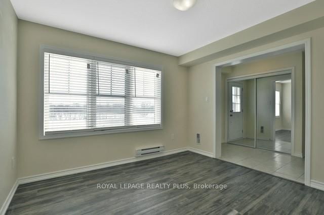 Townhouse for sale at 74-22 Spring Creek Drive, Hamilton, Ontario, L8B 1V7 - Waterdown - MLS: X12708588