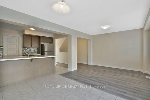Townhouse for sale at 74-22 Spring Creek Drive, Hamilton, Ontario, L8B 1V7 - Waterdown - MLS: X12708588