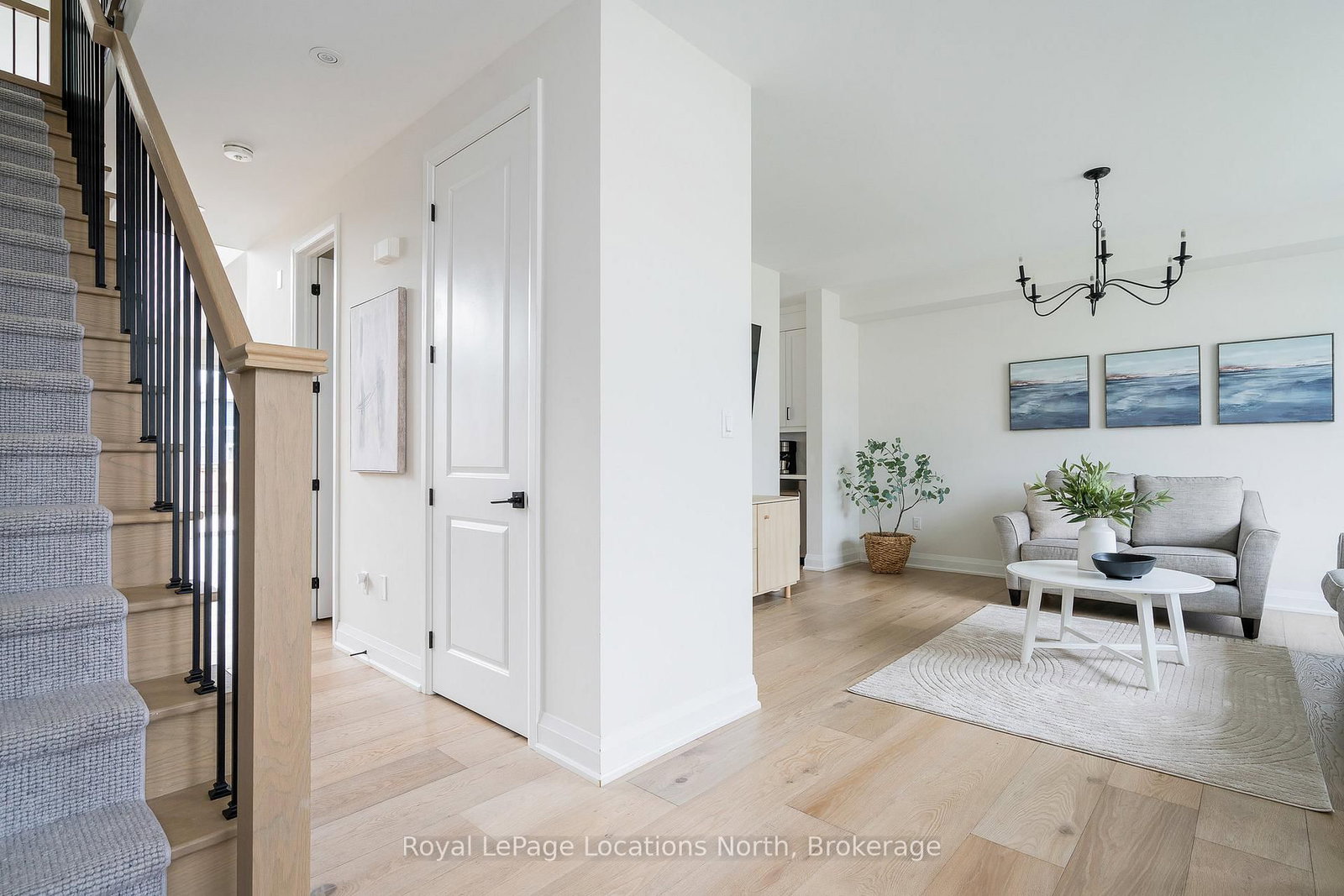 104 Stillwater Crescent - Photo 2