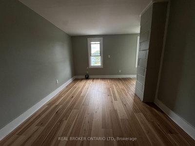 30-2 Norfolk County Road South, Norfolk, Ontario image-0-1