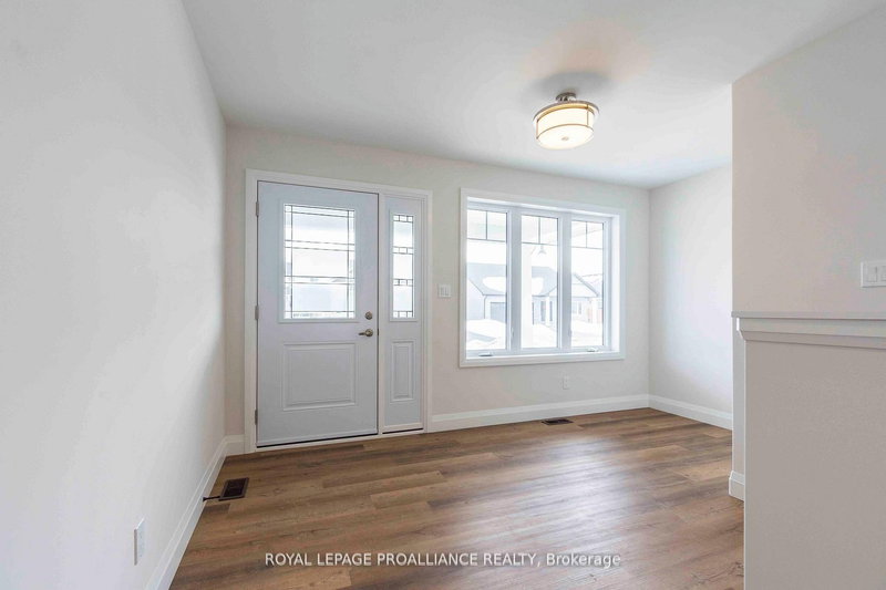 78 Stirling Cres, Prince Edward County, K0K 2T0 | Image 3