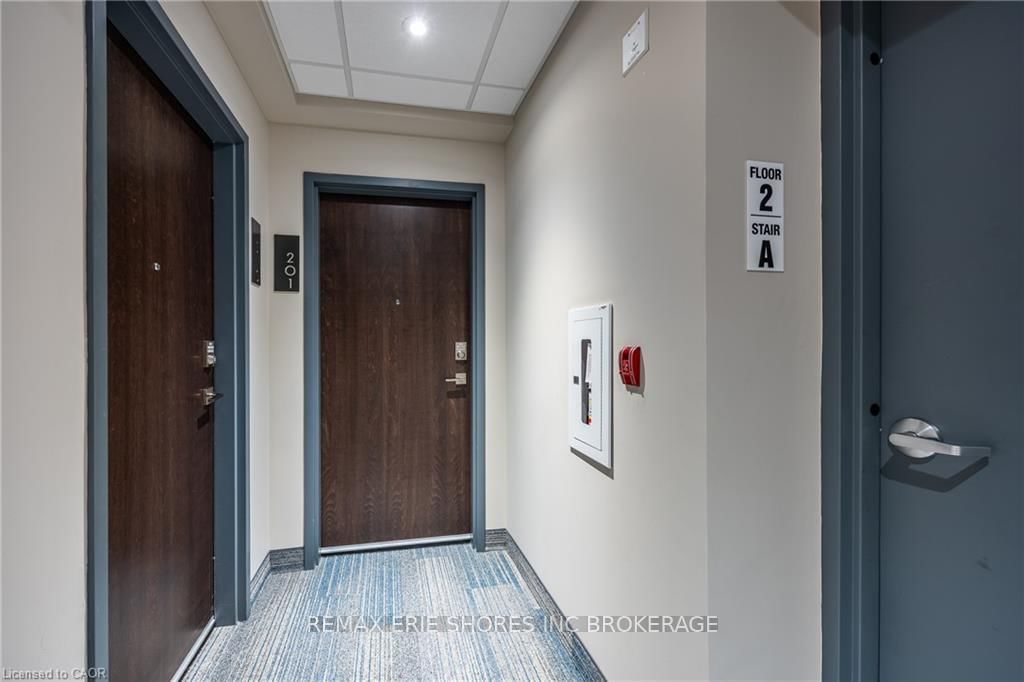 118 West Street, Unit 201 - Photo 10