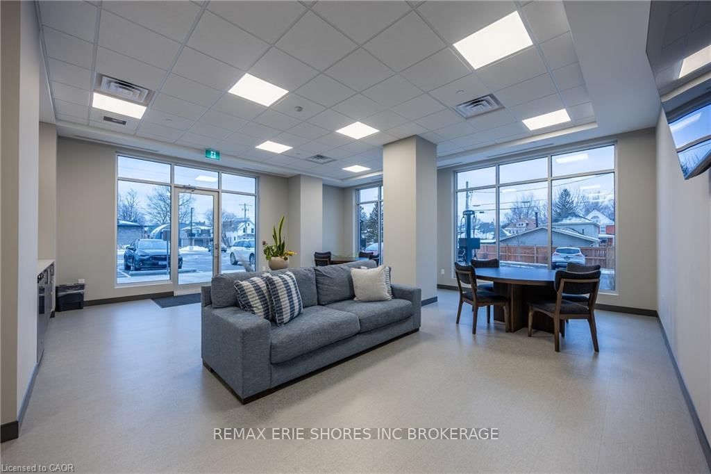 118 West Street, Unit 201 - Photo 4