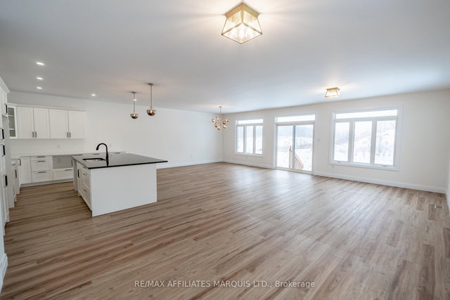 2286 Crewson Crescent