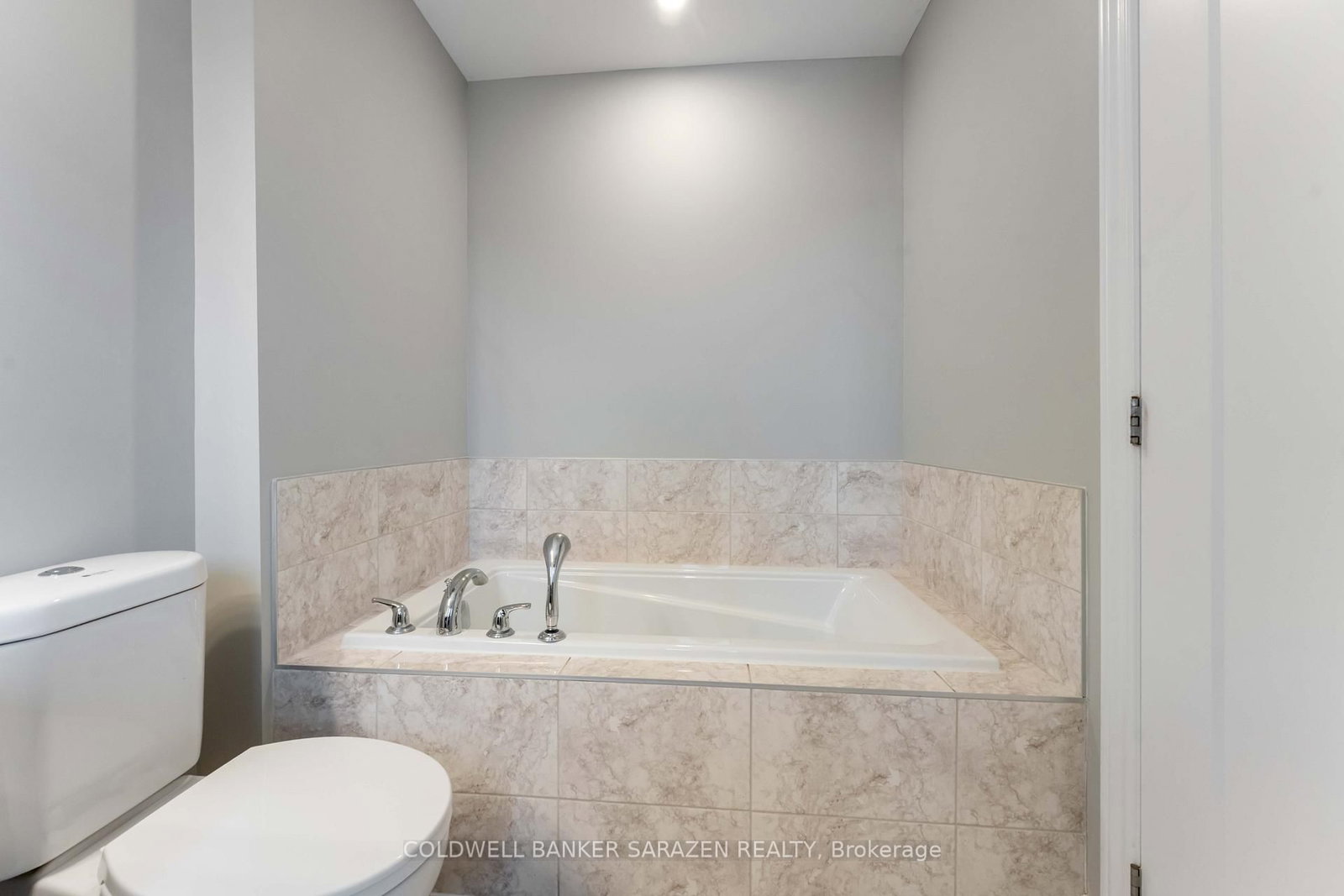 Townhouse for sale at 948 Kilbirnie Drive, Ottawa, Ontario, K2J 6G2 - Barrhaven - Half Moon Bay - MLS: X12710386