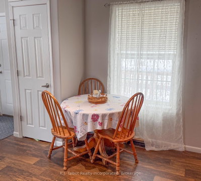 13 Sutton Drive • Ashfield-Colborne-Wawanosh, ON photo 6
