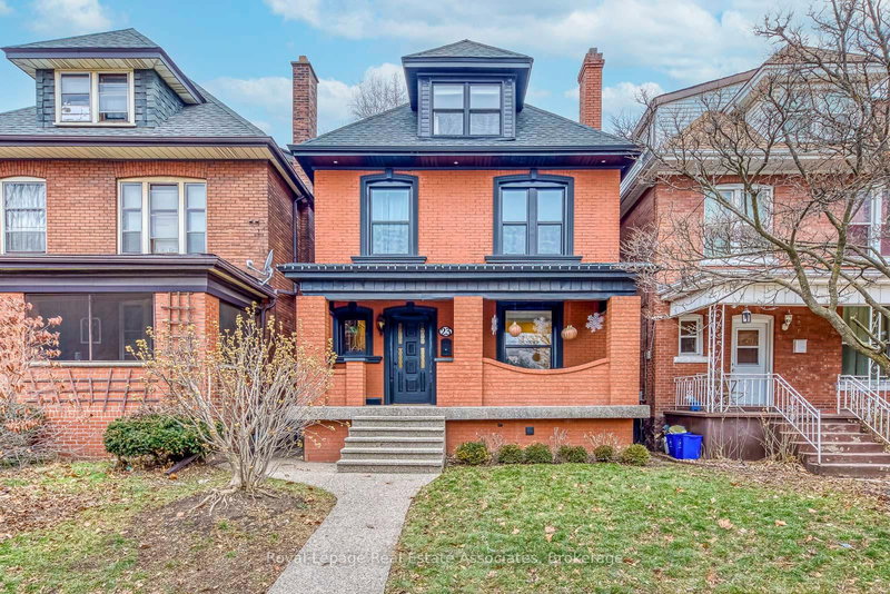 home for lease on 23 Fairholt Road N