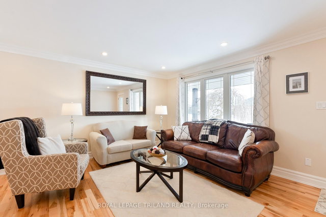 53 Edgewell Crescent