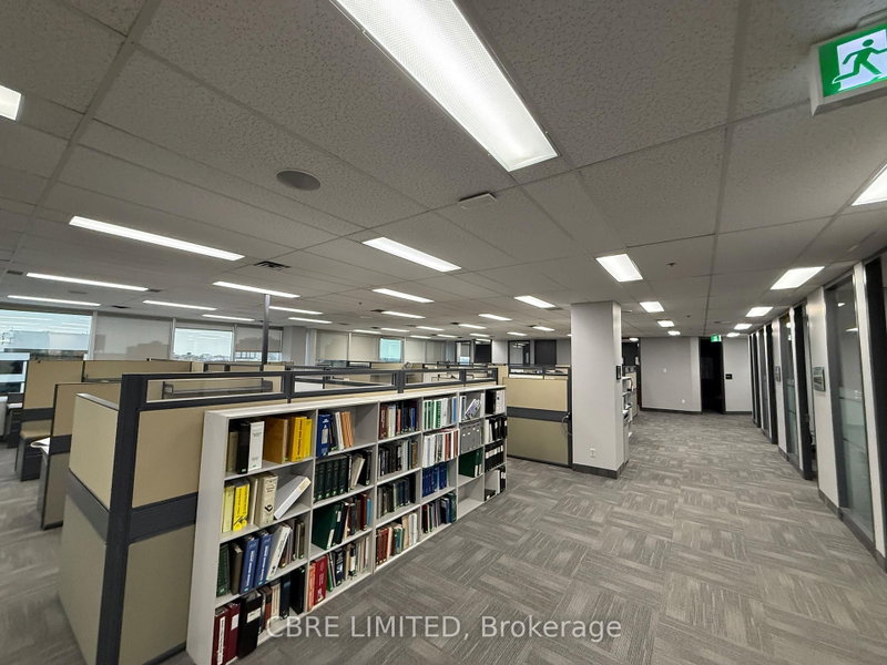 130 DUFFERIN Ave photo 5