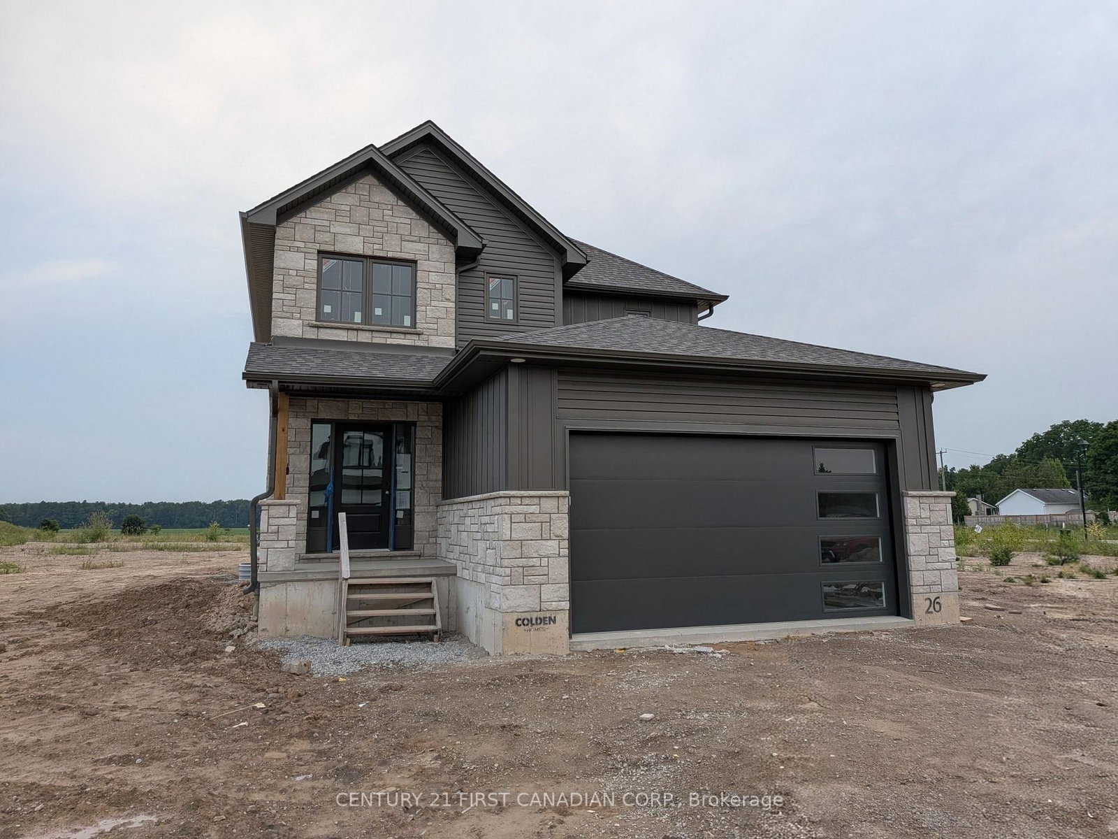 5 Doerr Court • North Middlesex, ON photo 1