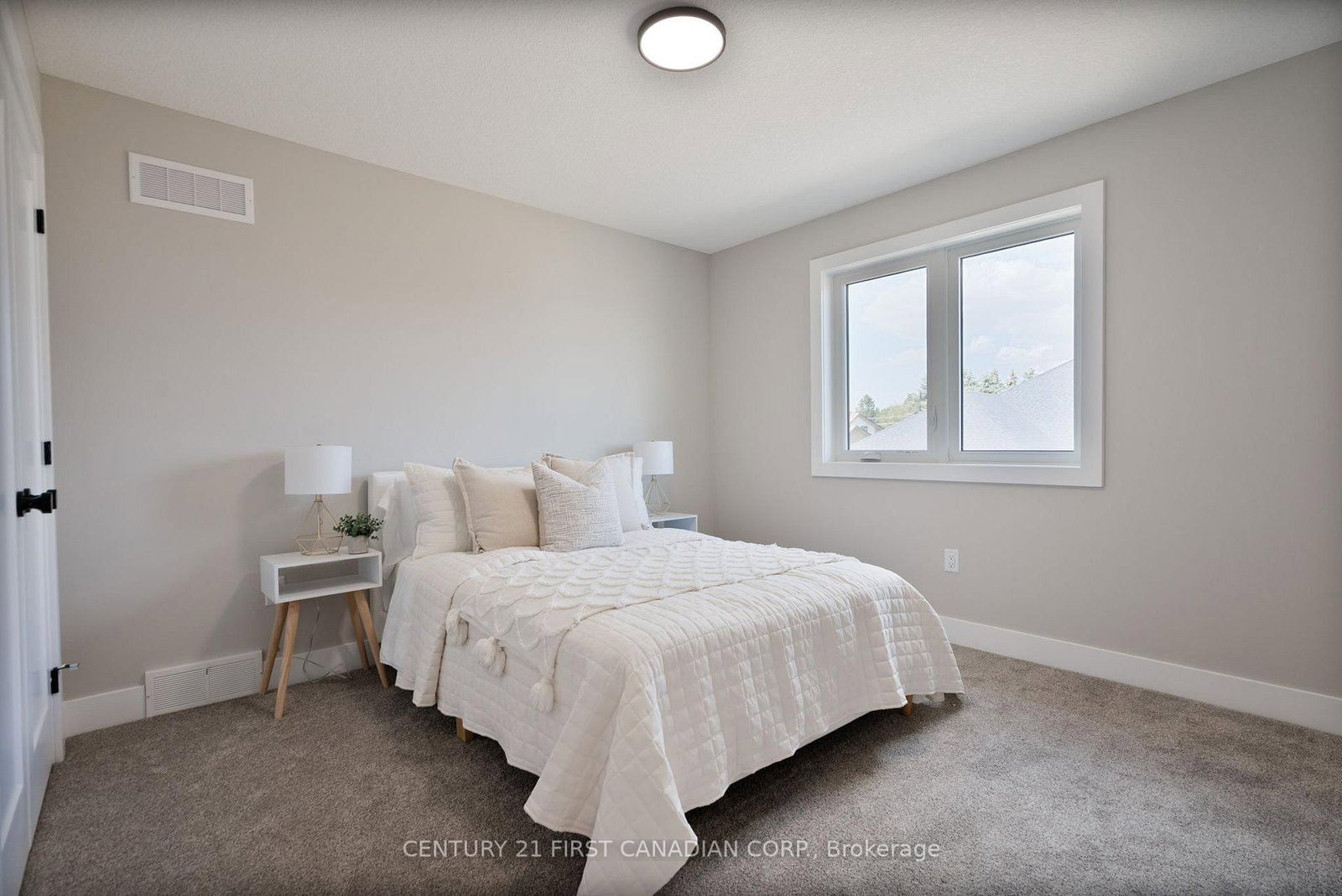 5 Doerr Court • North Middlesex, ON photo 21