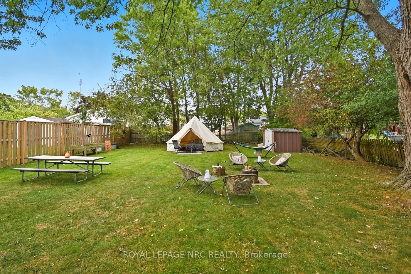 Detached House for sale at 464 Gorham Road, Fort Erie, Ontario, L0S 1N0 - Ridgeway - MLS: X12714042