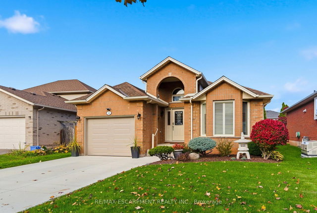 13 Colonial Crescent