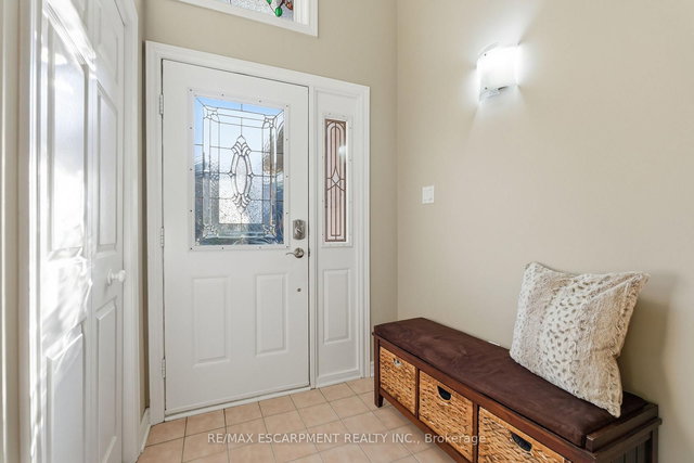 13 Colonial Crescent