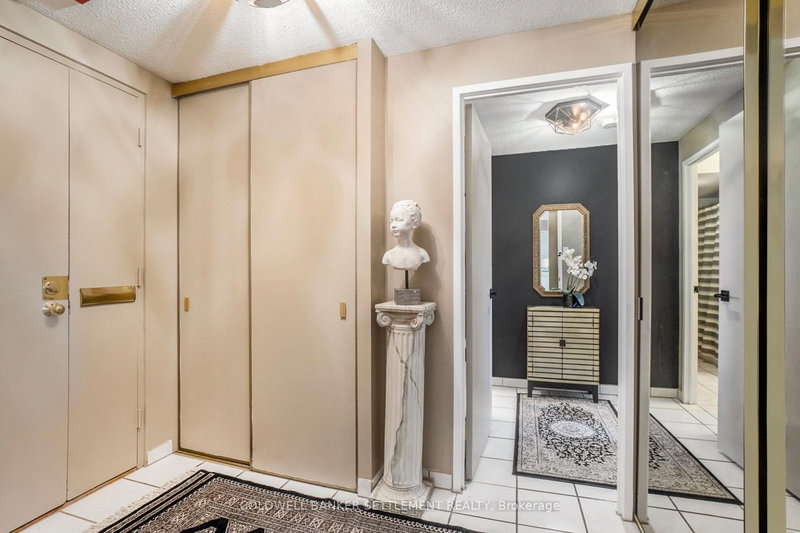 705 - 1356 Meadowlands Dr E, Ottawa, K2E 6K6 | Image 2