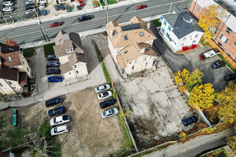 171 Victoria St, Kitchener, N2H 5C5 | Image 2