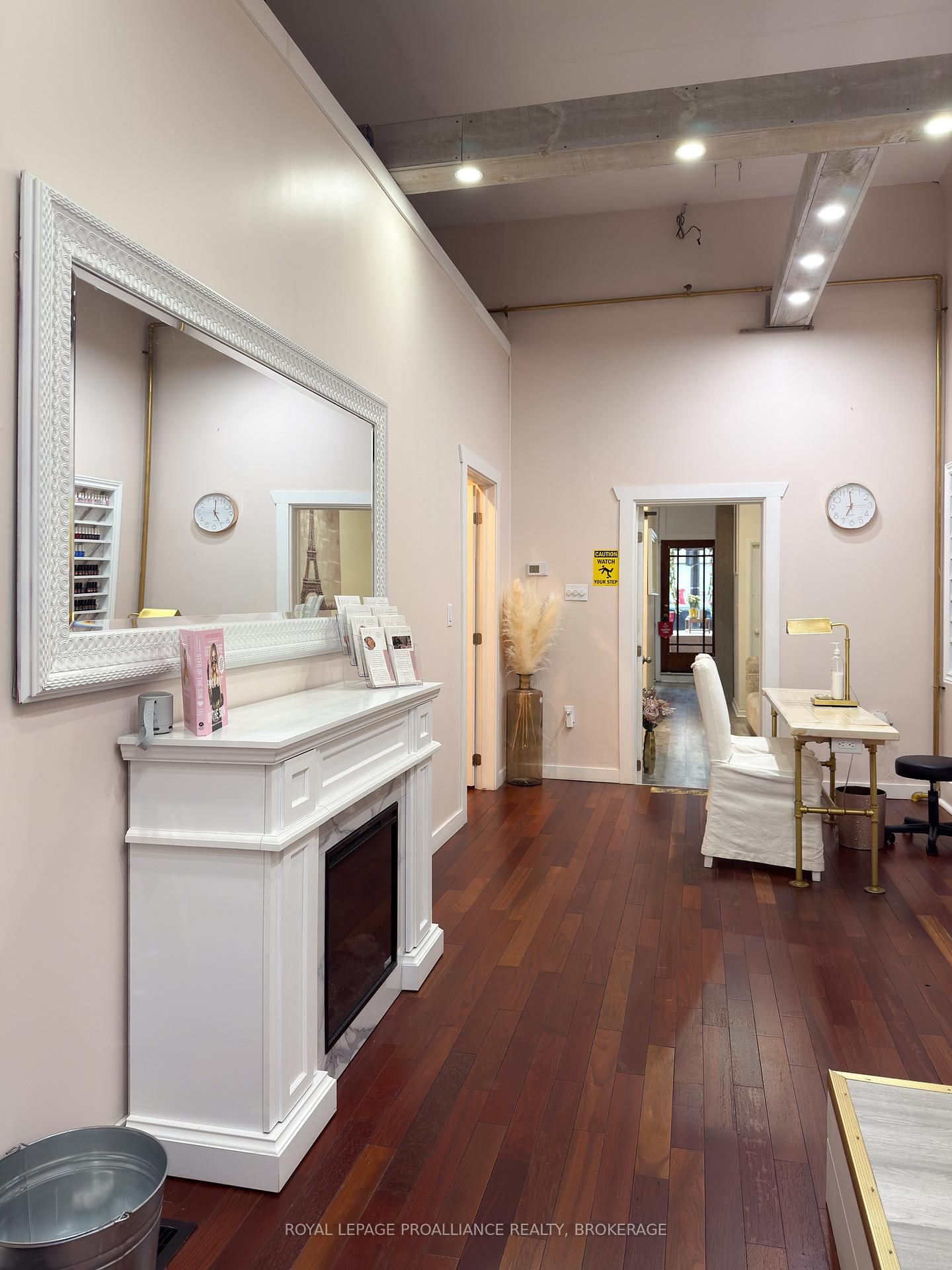 48 Dundas Street E - Photo 19