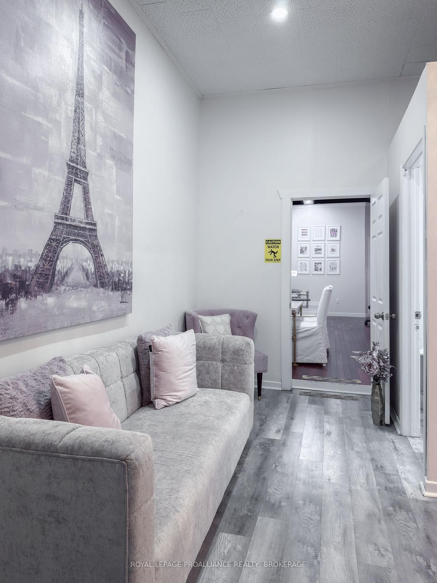 48 Dundas Street E - Photo 20