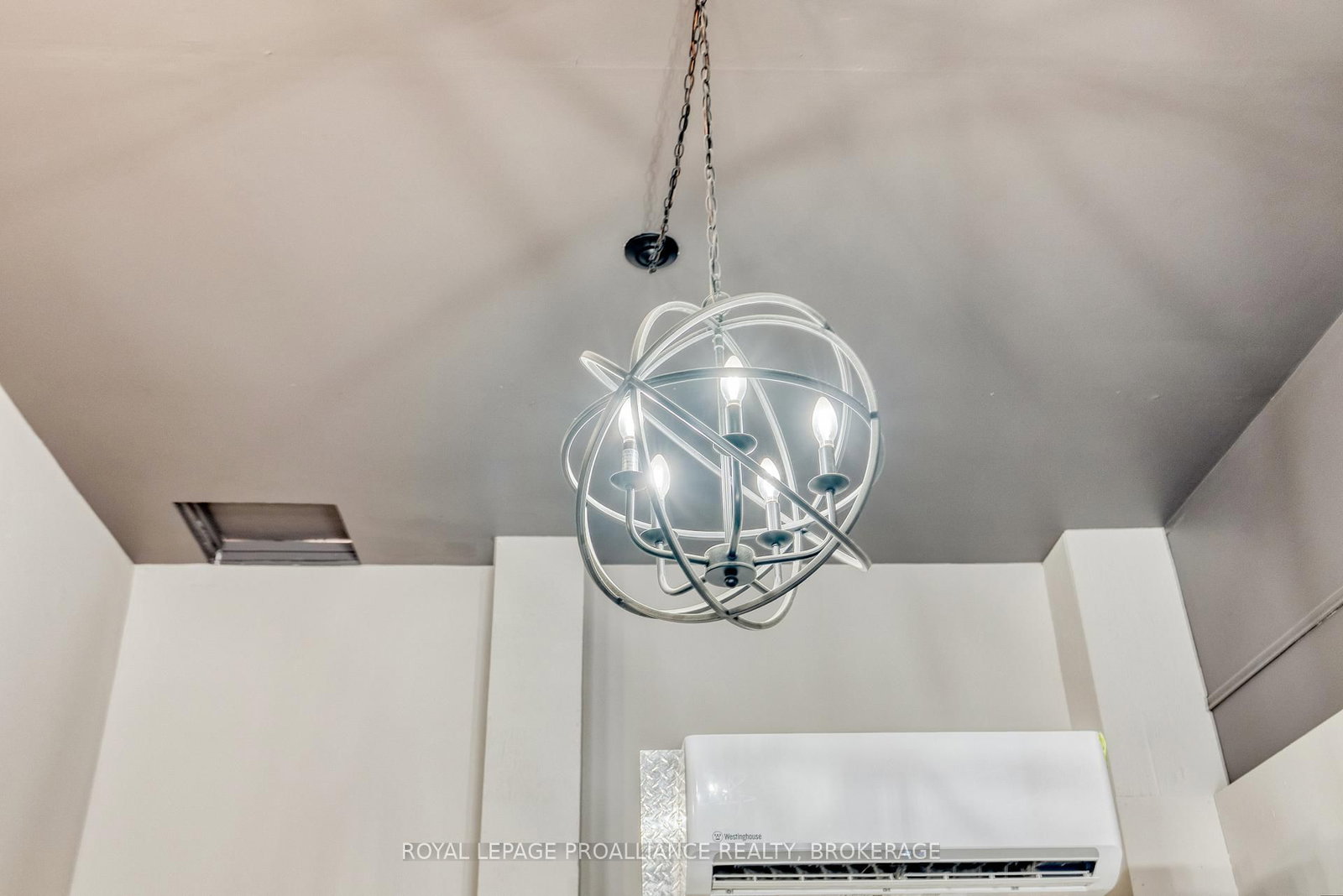 48 Dundas Street E - Photo 7