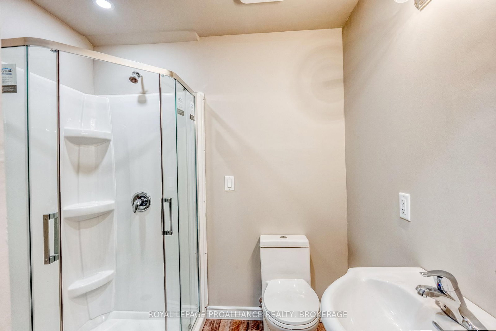 48 Dundas Street E - Photo 8