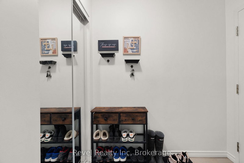 206 - 1 Georgian Bay Ave, Parry Sound, P2A 3B1 | Image 3