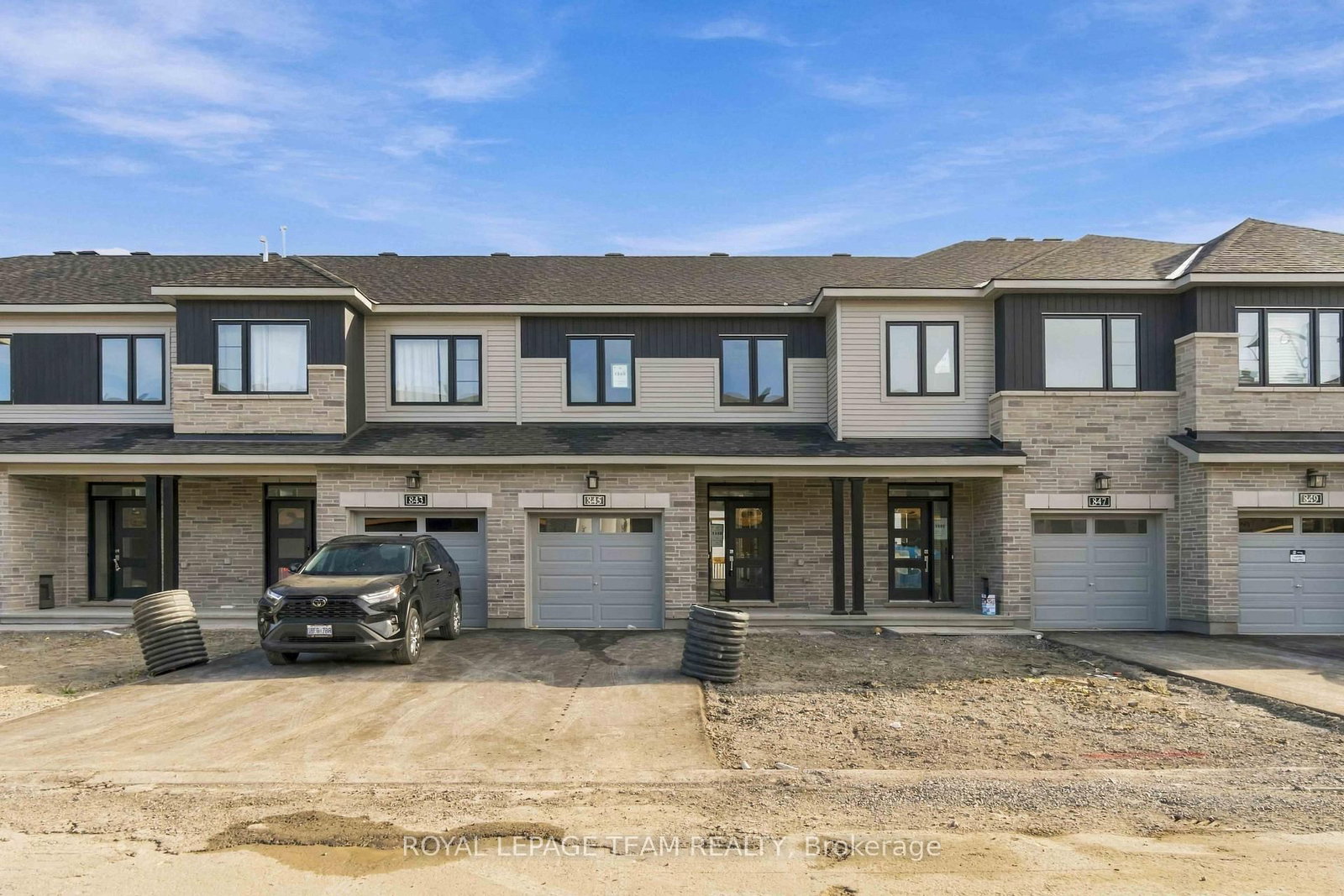 845 Fairline, Kanata, Ontario K2V 0T9