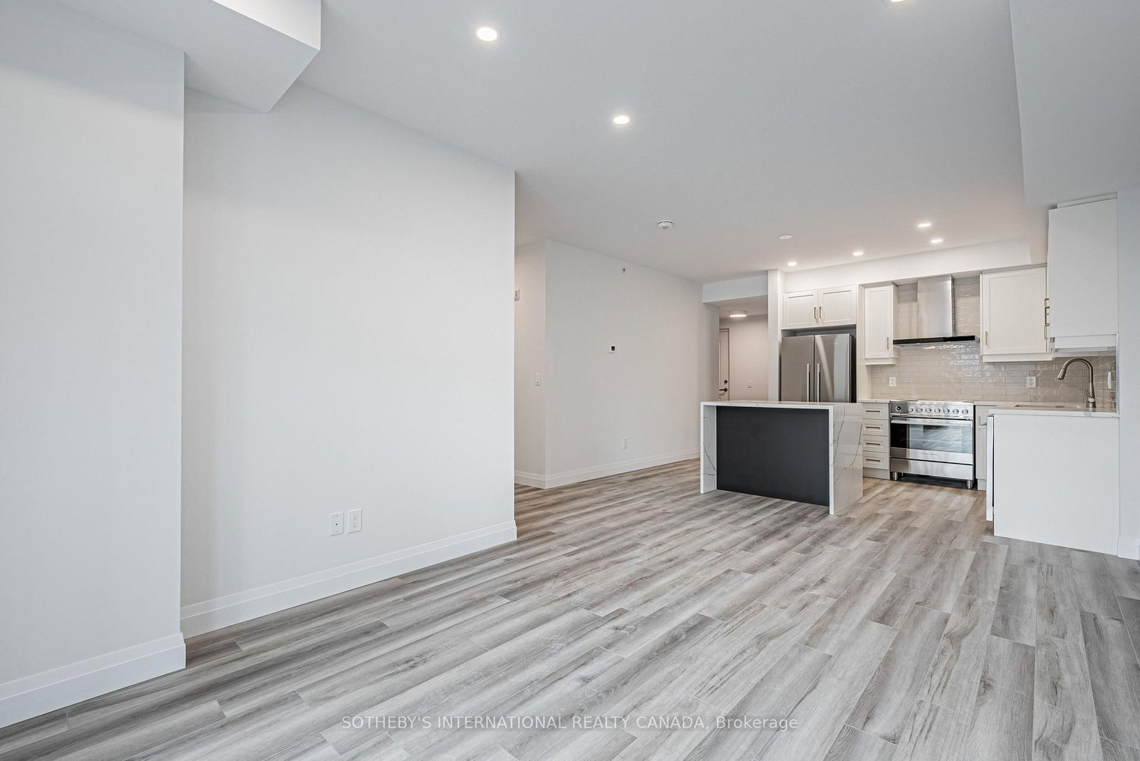 Condo for sale at 103-153 Wilson Avenue, Hamilton, Ontario, L9G 1N4 - Ancaster - MLS: X12716562