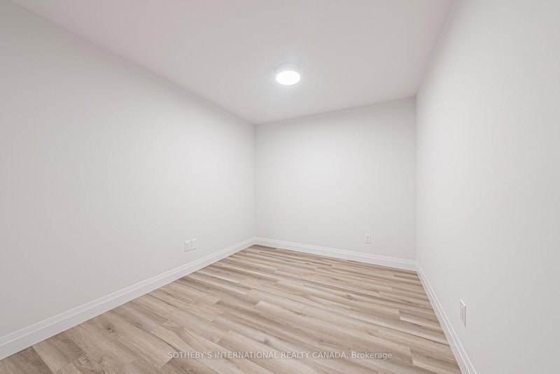 103 - 153 Wilson Ave, Hamilton, L9G 1N4 | Image 3